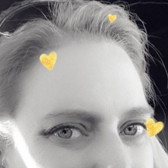 Meet your Posher, Rebecca - Picture 1 of 1